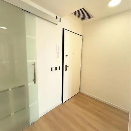 Modern Seafront Flat With Stunning Views Апартаменты Бибионе