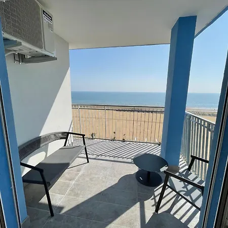 شقة Modern Seafront Flat With Stunning Views *