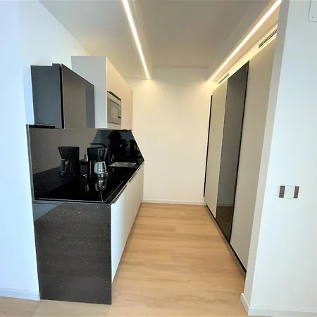 Modern Seafront Flat With Stunning Views