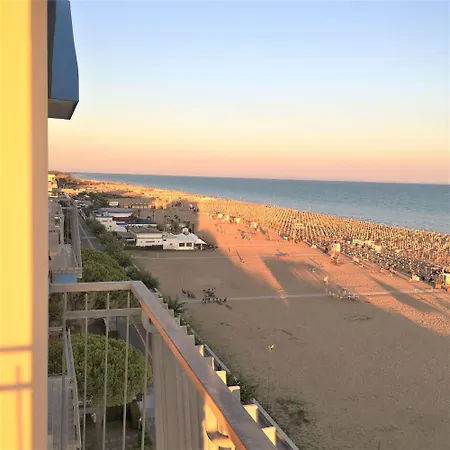 Modern Seafront Flat With Stunning Views Apartman