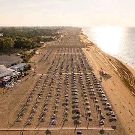 Modern Seafront Flat With Stunning Views Bibione