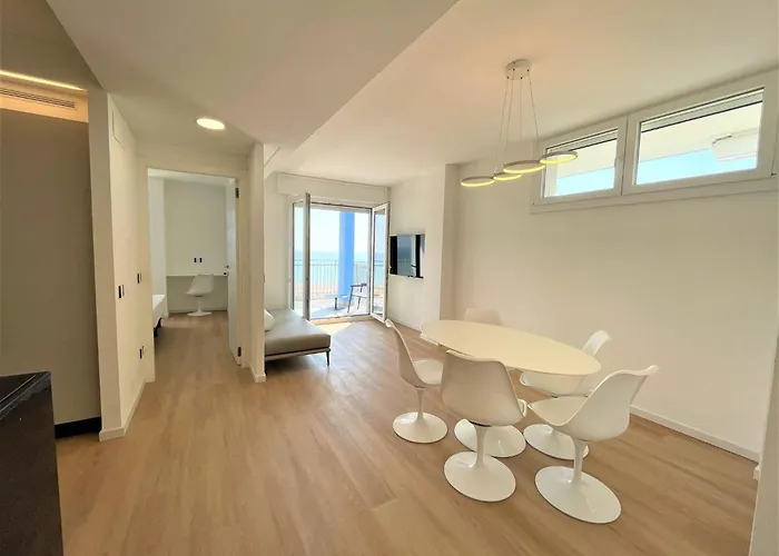 Modern Seafront Flat With Stunning Views Appartement Bibione