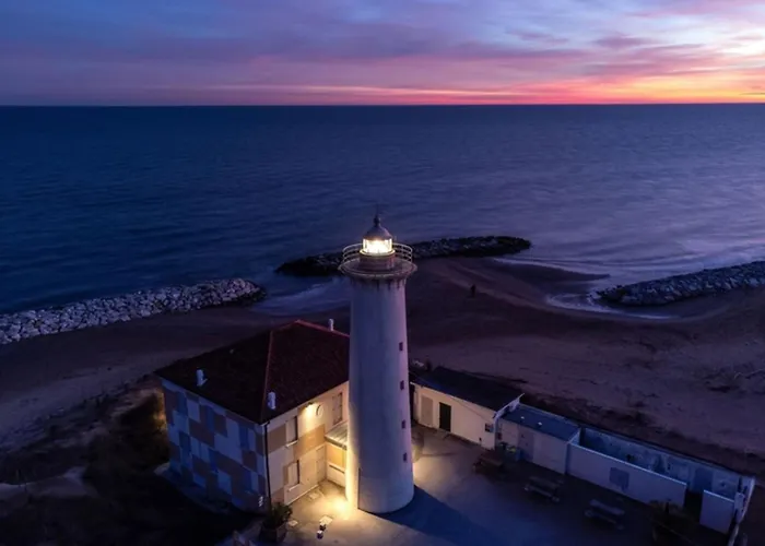 Modern Seafront Flat With Stunning Views